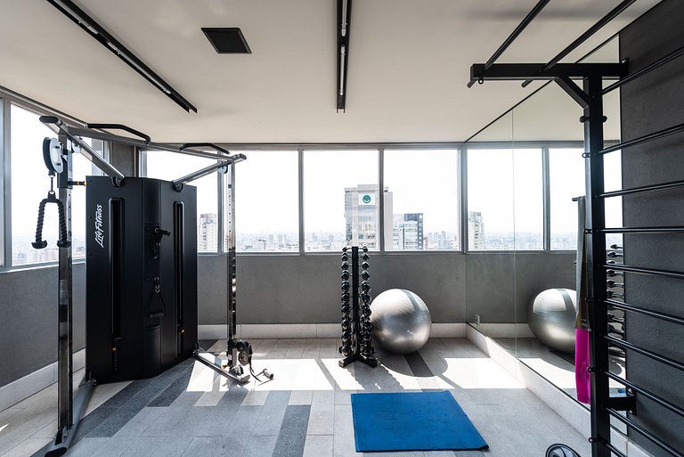 VO16 Studio charmoso com vaga, ao lado do metrô