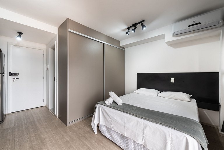 IA5 Studio prático com conforto em Moema