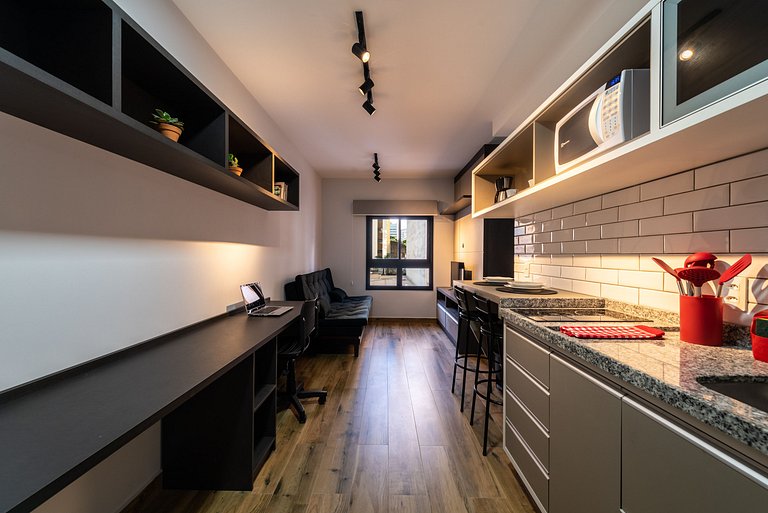 MI611 Studio Charmoso e Confortável p/ Até 4