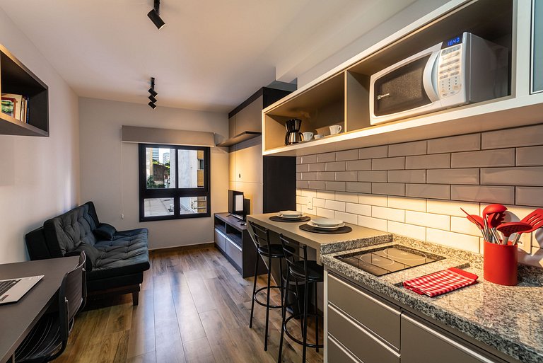 MI611 Studio Charmoso e Confortável p/ Até 4