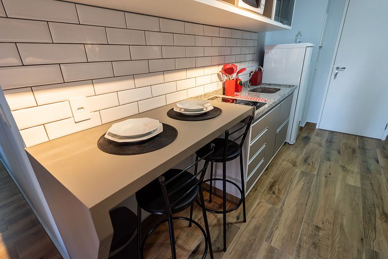 MI611 Studio Charmoso e Confortável p/ Até 4