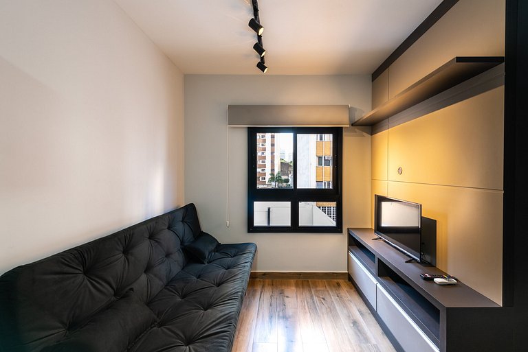 MI611 Studio Charmoso e Confortável p/ Até 4