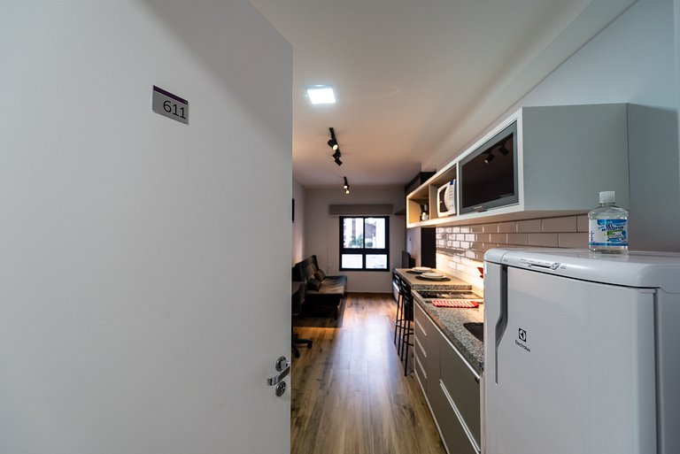 MI611 Studio Charmoso e Confortável p/ Até 4