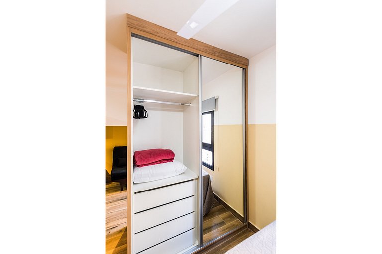 MI511 Studio Charmoso e Confortável p/ Até 4