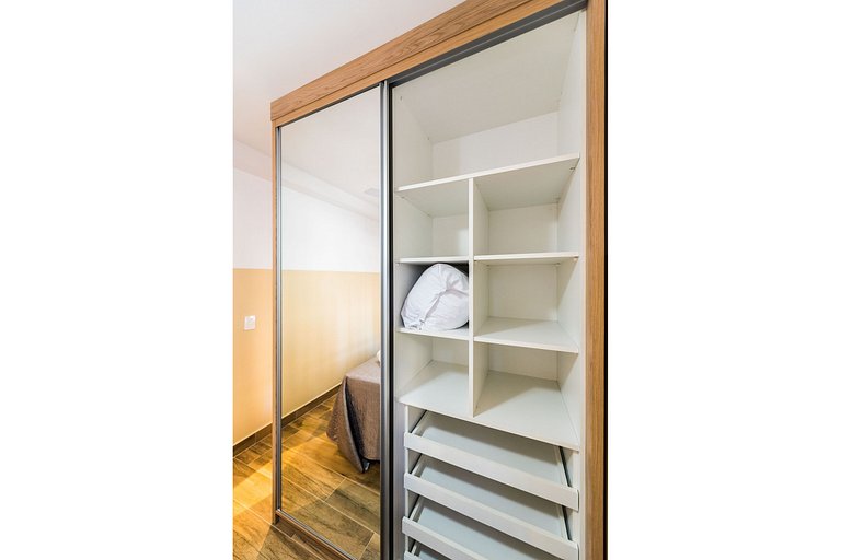 MI511 Studio Charmoso e Confortável p/ Até 4