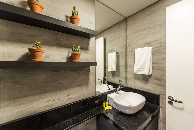 MI511 Studio Charmoso e Confortável p/ Até 4