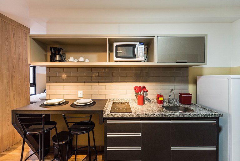 MI511 Studio Charmoso e Confortável p/ Até 4