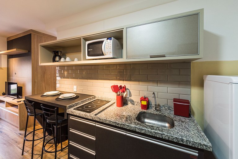 MI511 Studio Charmoso e Confortável p/ Até 4