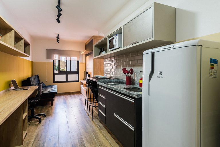 MI511 Studio Charmoso e Confortável p/ Até 4