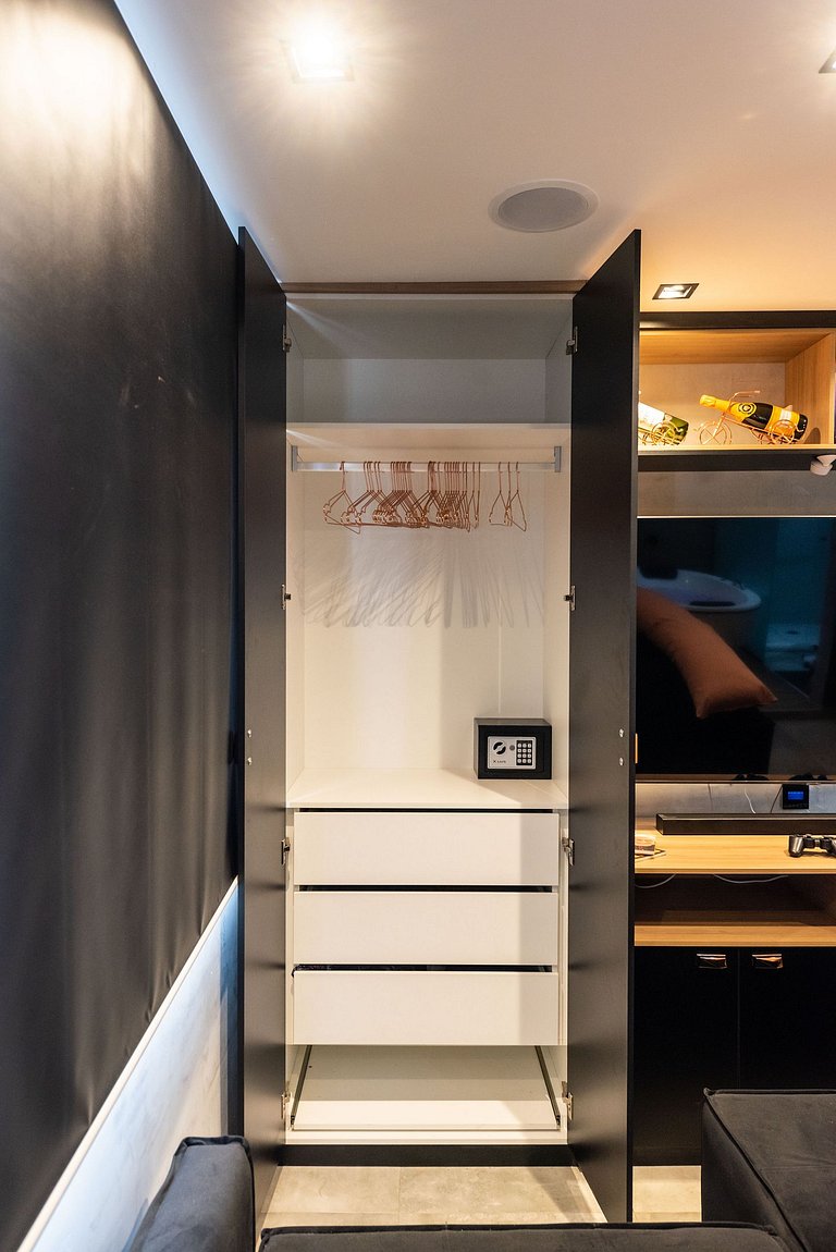 AA212 Studio sofisticado Na Bela Vista com Jacuzzi