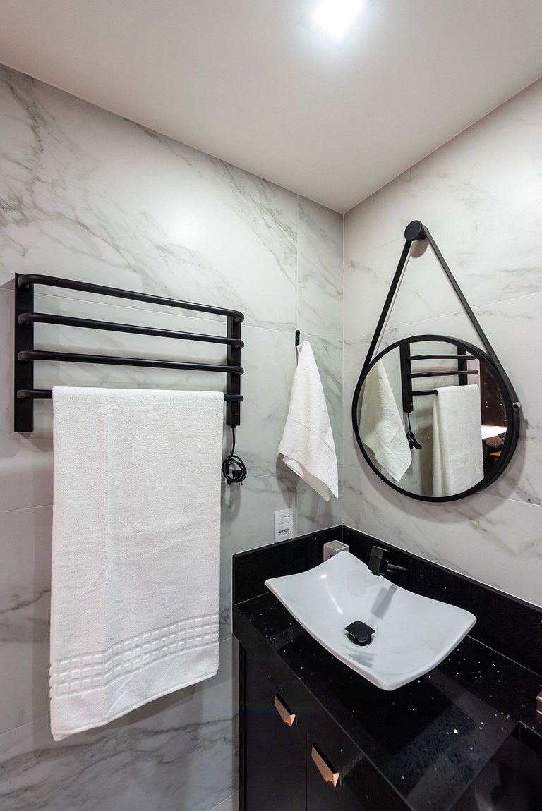 AA212 Studio sofisticado Na Bela Vista com Jacuzzi