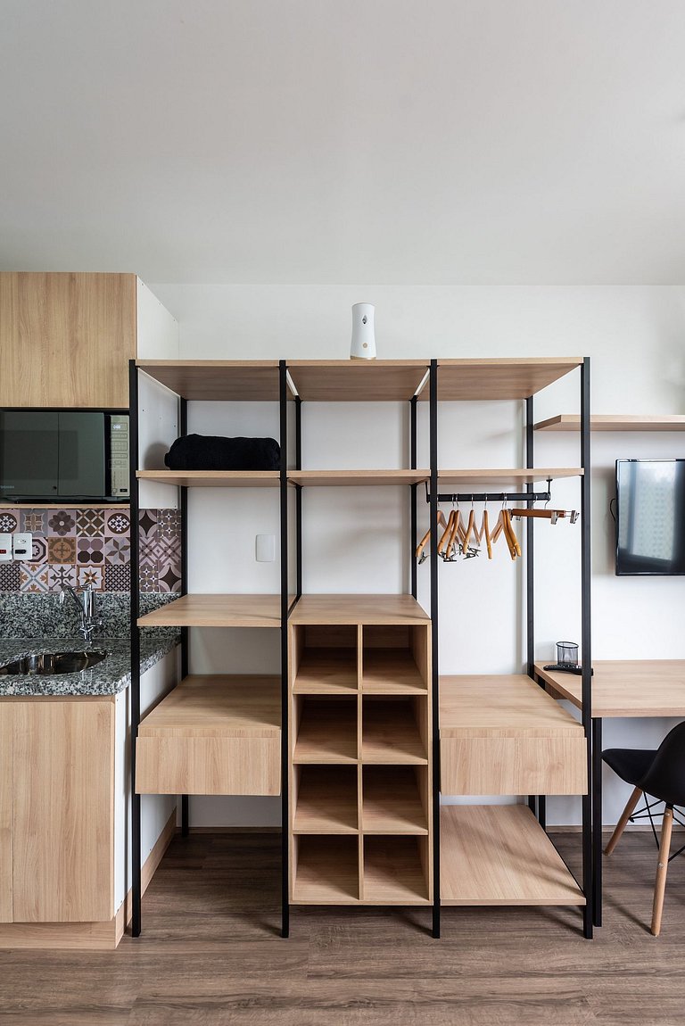 MV15 | Studio ideal para compras no Brás