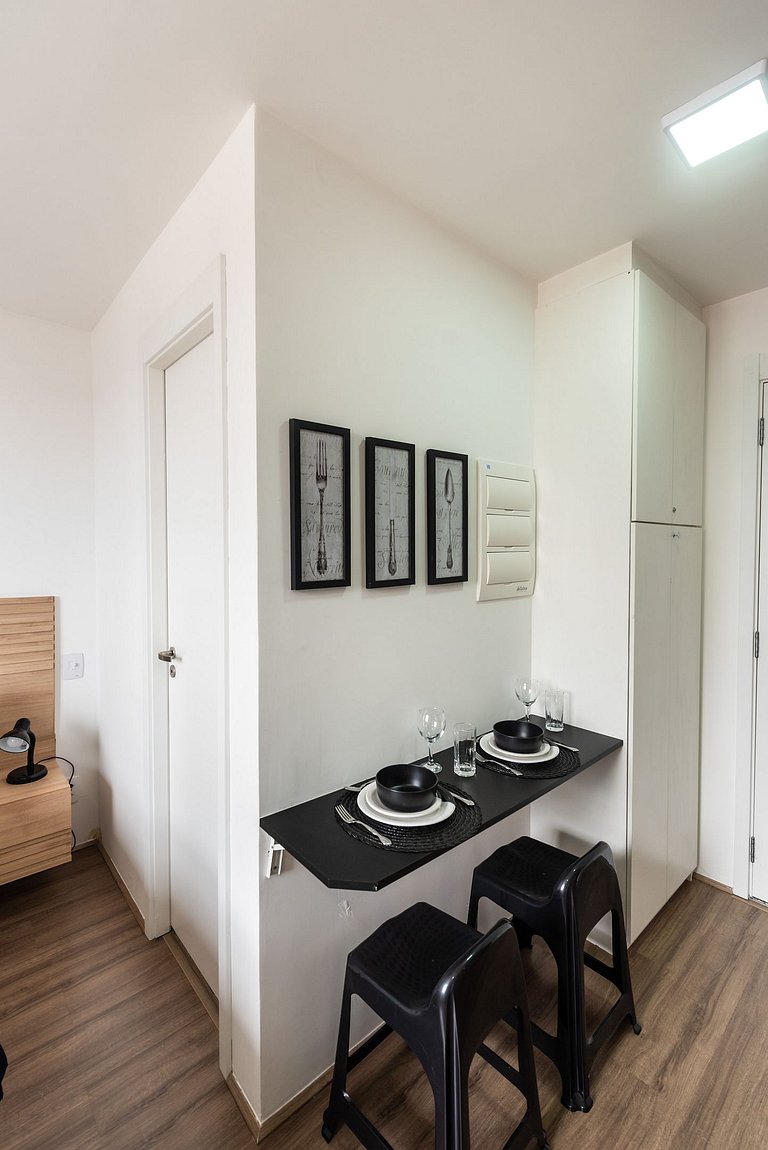 MV15 | Studio ideal para compras no Brás