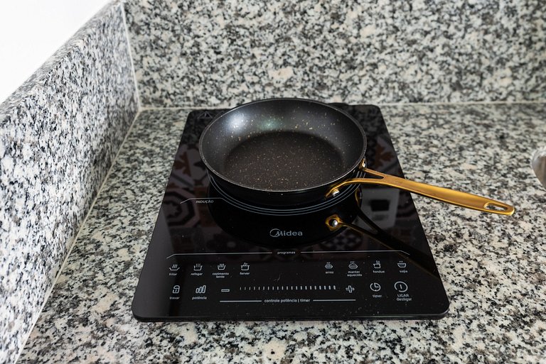 MV15 | Studio ideal para compras no Brás