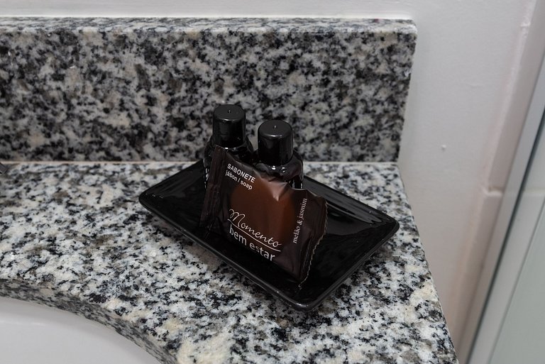 MV15 | Studio ideal para compras no Brás