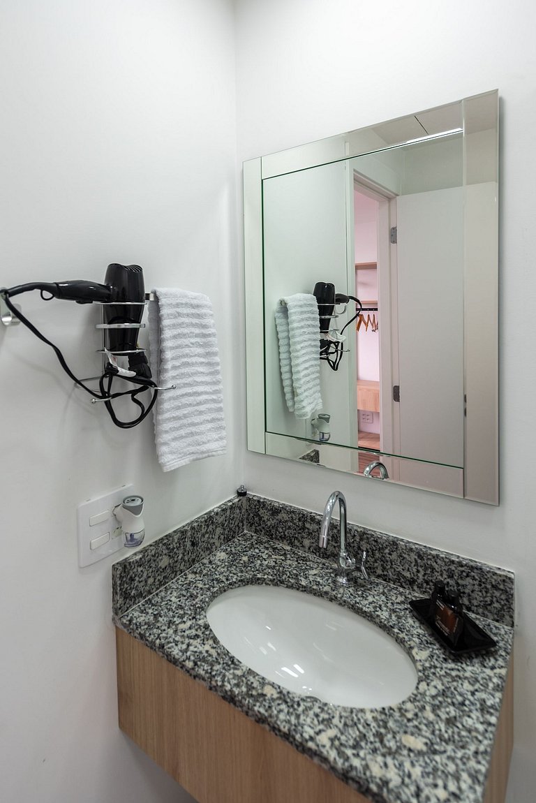 MV15 | Studio ideal para compras no Brás