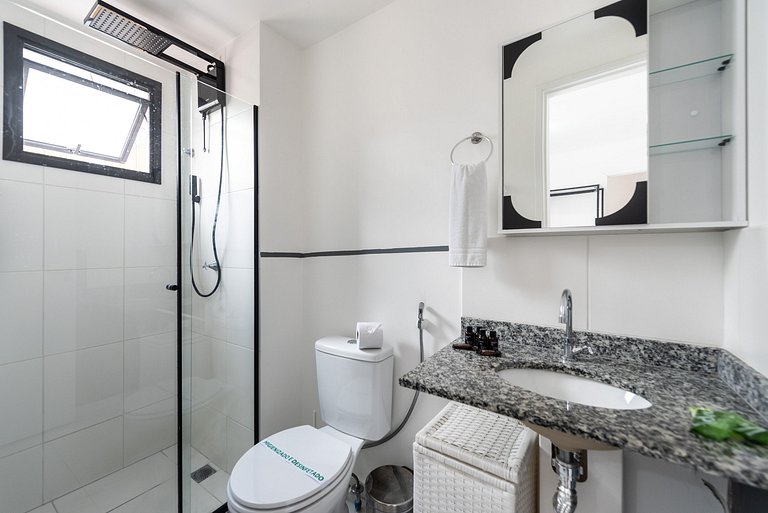 MI10 Studio Prático na Frei Caneca | Perto de Tudo