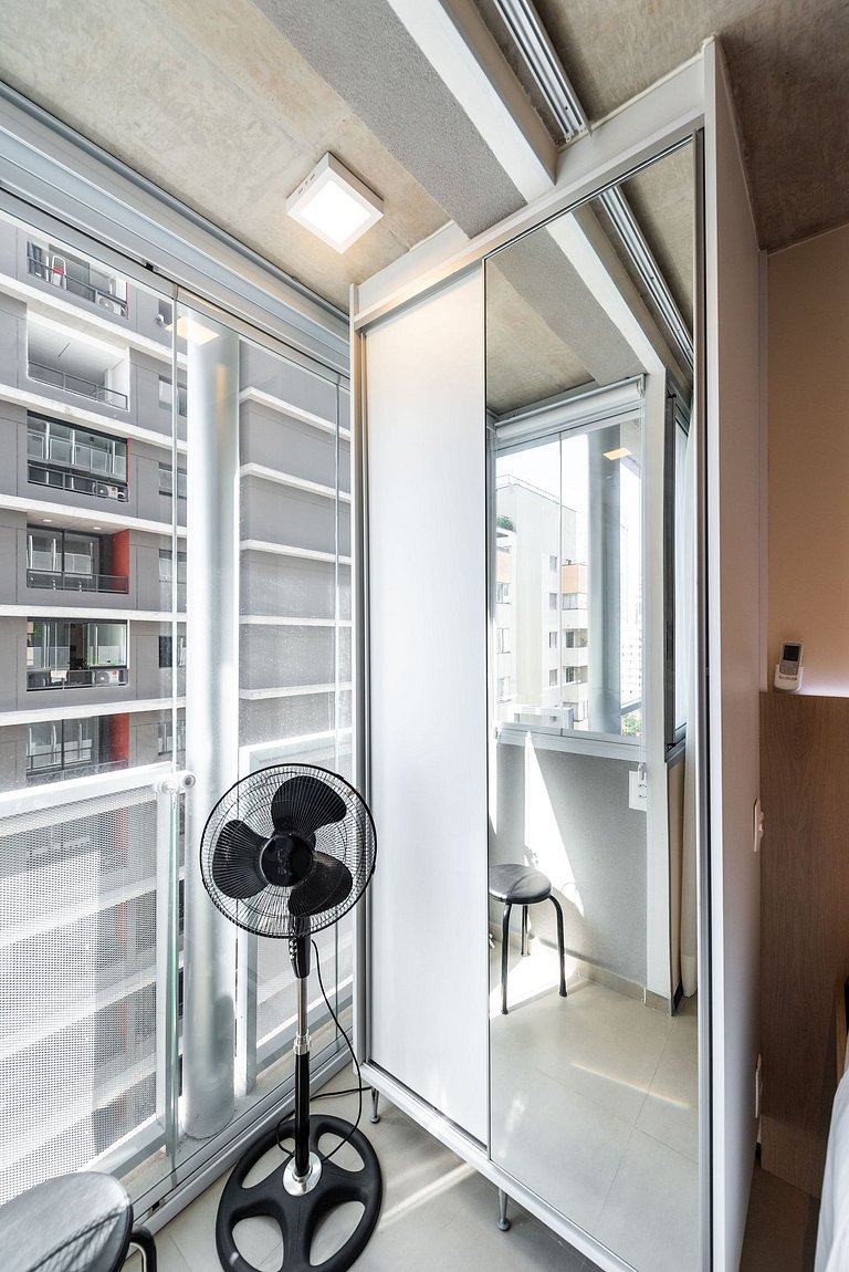 VNF713 Seu Refúgio Perto do Shopping Frei Caneca.