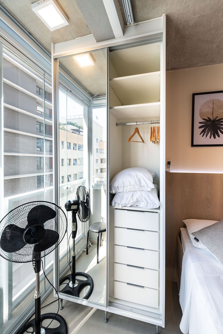 VNF713 Seu Refúgio Perto do Shopping Frei Caneca.