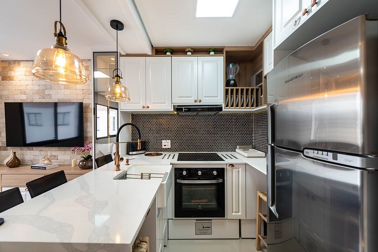 AA15 Espaço moderno com piscina e ótima estrutura