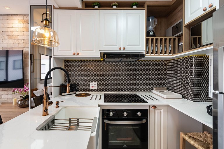 AA15 Espaço moderno com piscina e ótima estrutura