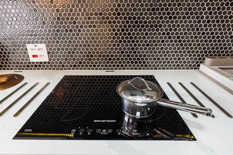 AA15 Espaço moderno com piscina e ótima estrutura