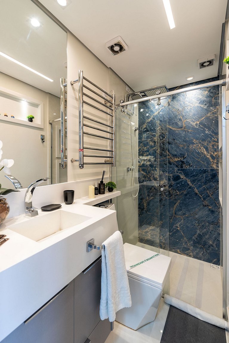 AA15 Conforto e elegância com piscina no térreo