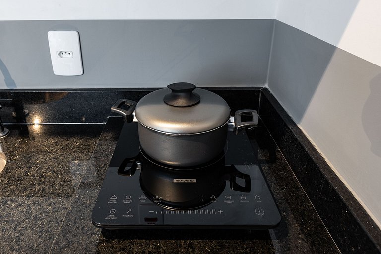 VNF4 | Estúdio Bem Localizado | Frei Caneca