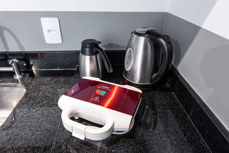 VNF4 | Estúdio Bem Localizado | Frei Caneca