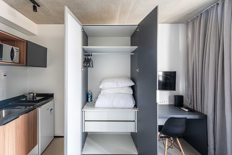 VNF12 | Estúdio Bem Localizado | Frei Caneca