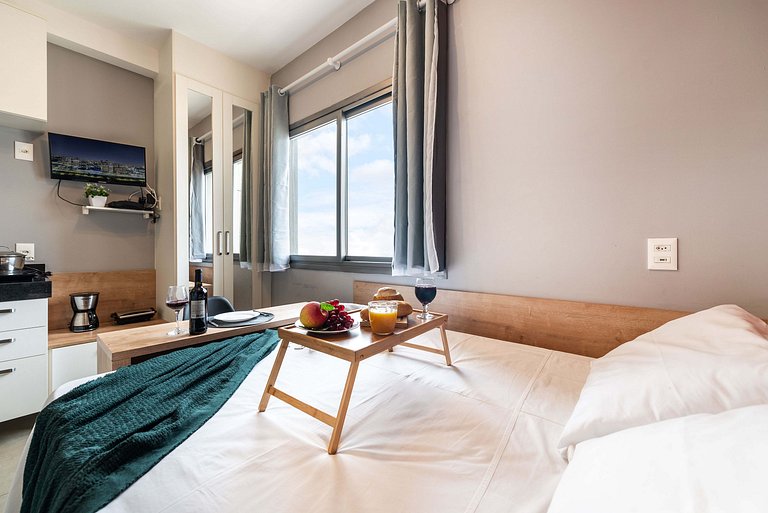 VO16 Studio charmoso com vaga, ao lado do metrô