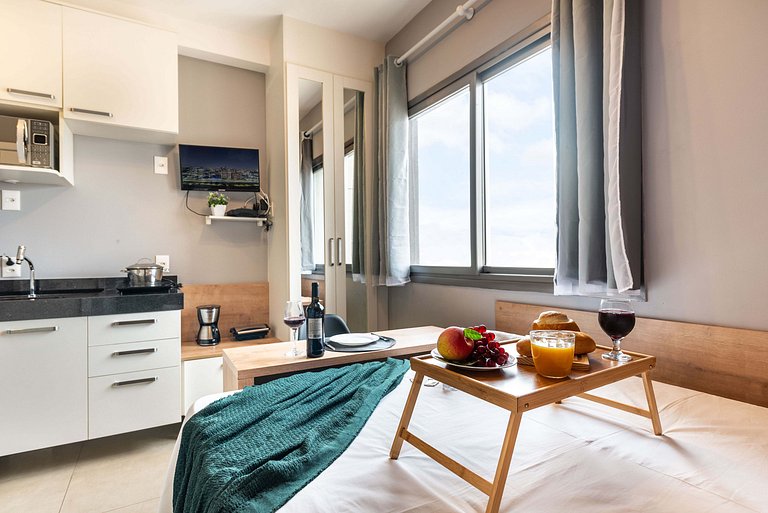 VO16 Studio charmoso com vaga, ao lado do metrô