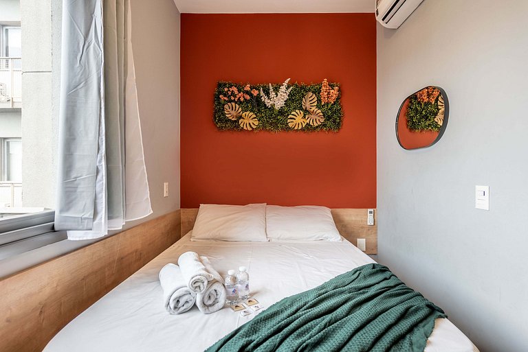 VO16 Studio charmoso com vaga, ao lado do metrô