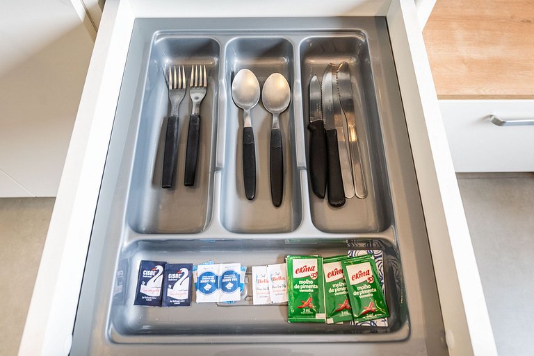 VO16 Studio charmoso com vaga, ao lado do metrô