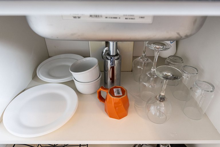 VO16 Studio charmoso com vaga, ao lado do metrô