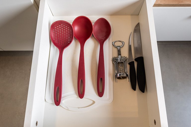 VO16 Studio charmoso com vaga, ao lado do metrô