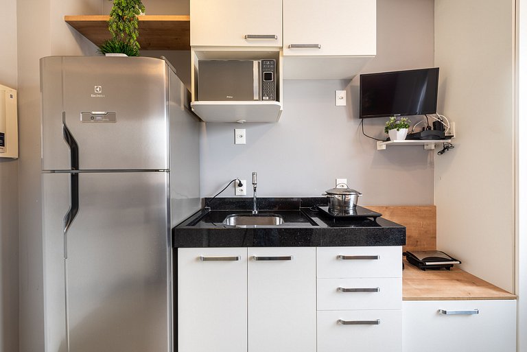 VO16 Studio charmoso com vaga, ao lado do metrô