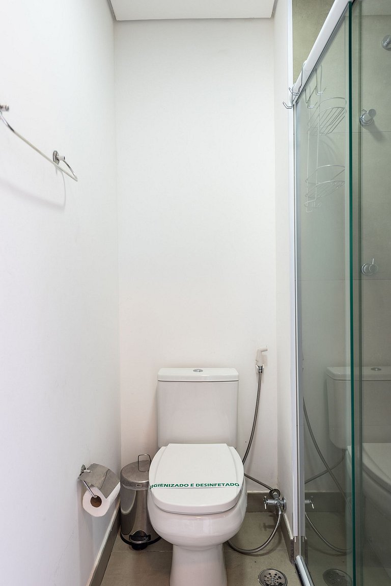 VO16 Studio charmoso com vaga, ao lado do metrô