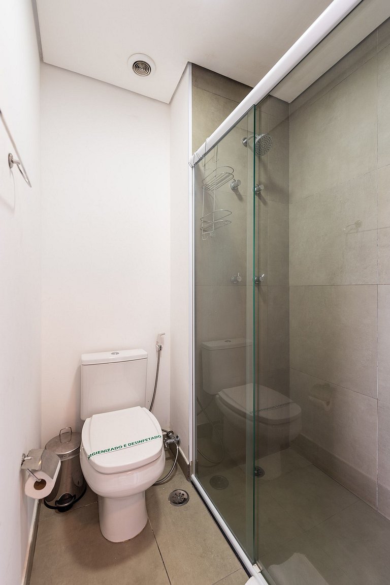 VO16 Studio charmoso com vaga, ao lado do metrô