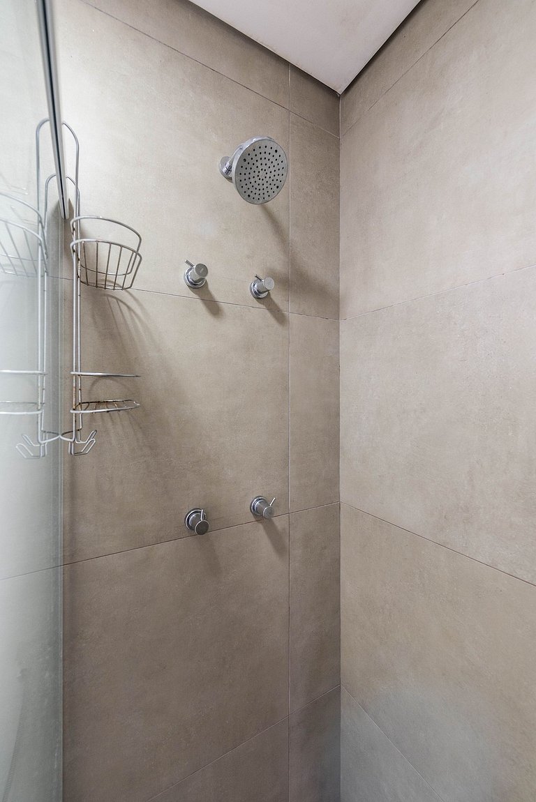 VO16 Studio charmoso com vaga, ao lado do metrô