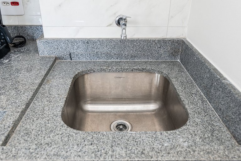 AA409 Studio Charmoso e Confortável para 3 Pessoas